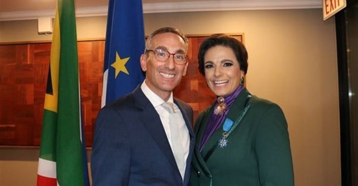 Image sourced from : Leanne Manas and Ambassador Lechevallier